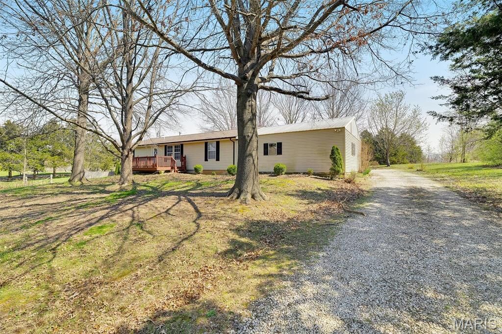 Property Photo:  674 Mennemeyer Road  MO 63379 