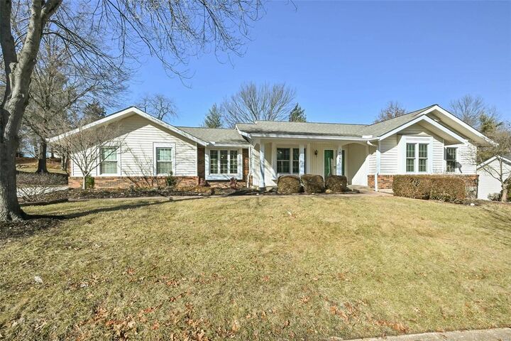 14767 Chermoore Drive  Chesterfield MO 63017 photo