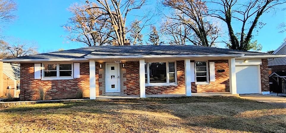 Property Photo: 2838 Gainsboro Court MO 63121