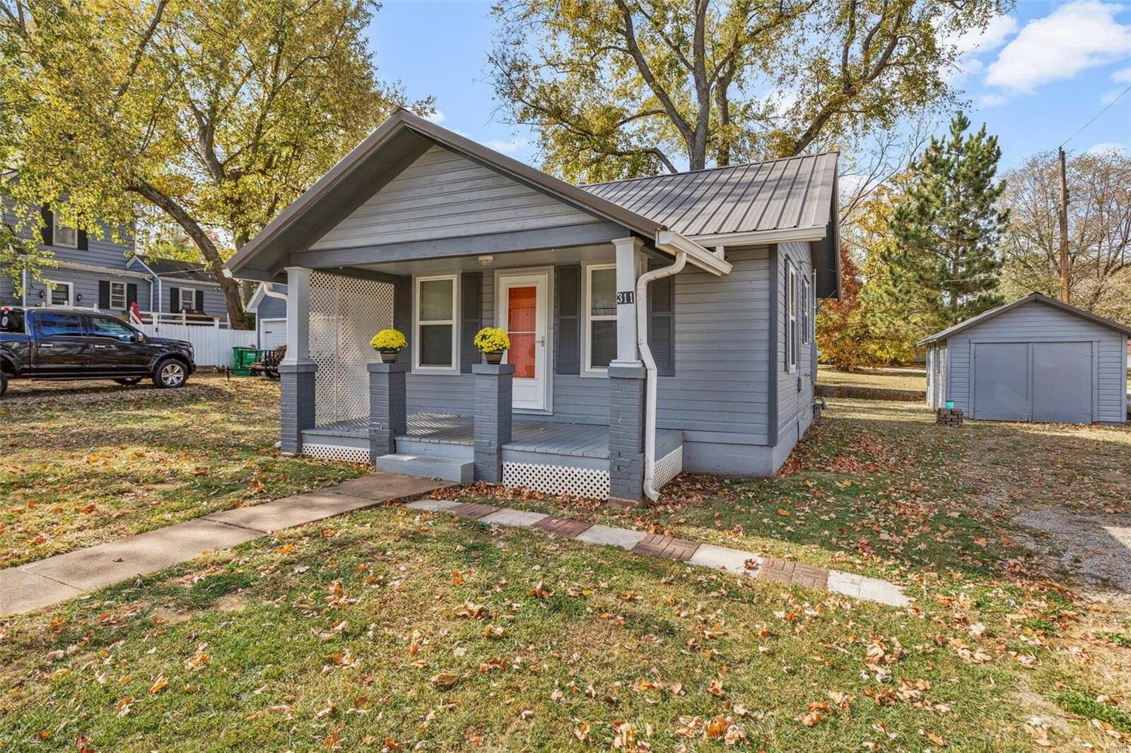 Property Photo:  311 S Henry Street  MO 63640 