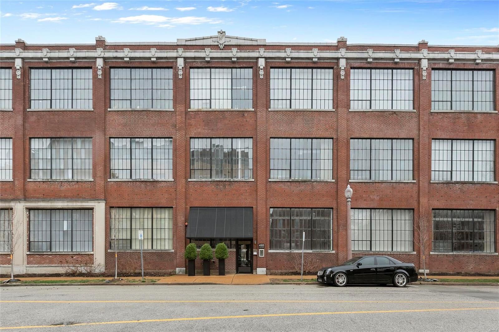 Property Photo: 4100 Laclede Avenue 109 MO 63108