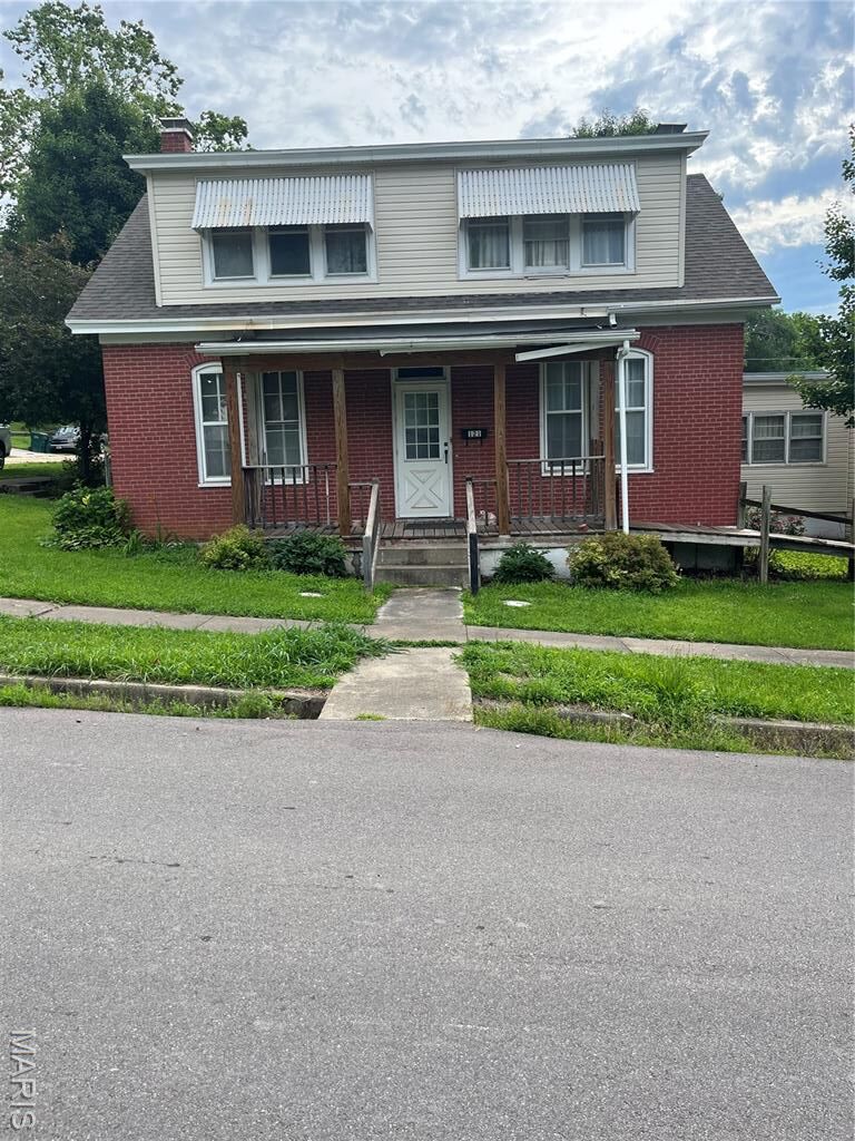 Property Photo: 121 N 13th Street MO 63353