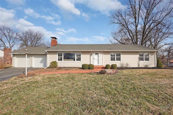 224 Creve Coeur Avenue  Manchester MO 63011 photo