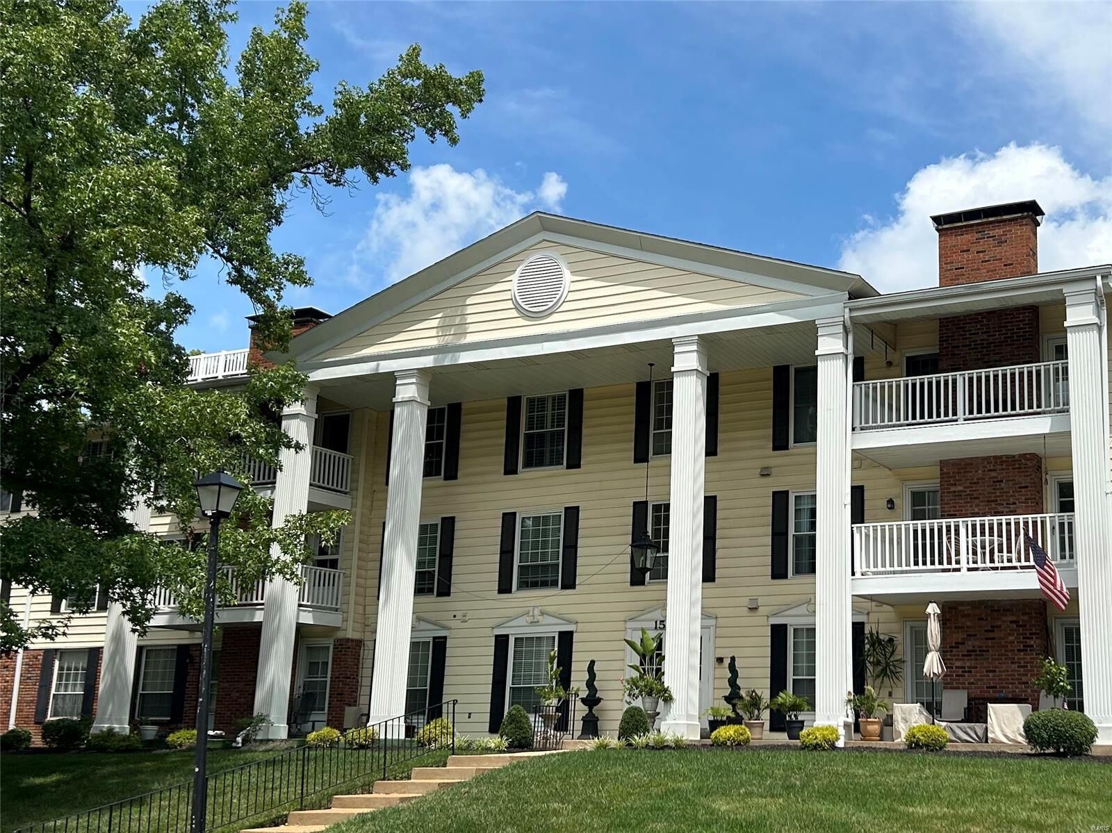 Property Photo: 15593 Bedford Forge Drive 9 MO 63017