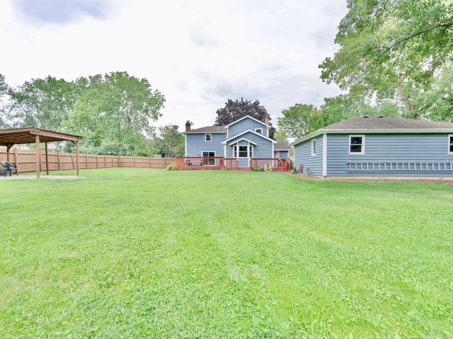 Property Photo: 8S492 Bell Drive IL 60565