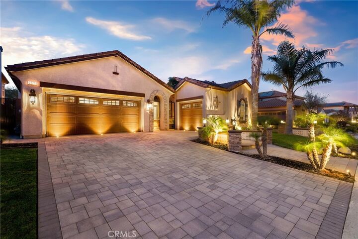 Property Photo:  2571 N Skytop Court  CA 92867 