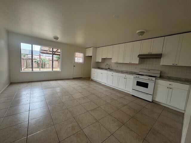 Property Photo: 634 Yreka Drive CA 93906