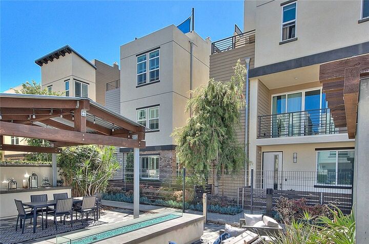 Property Photo:  2132 Evans Way  CA 92627 