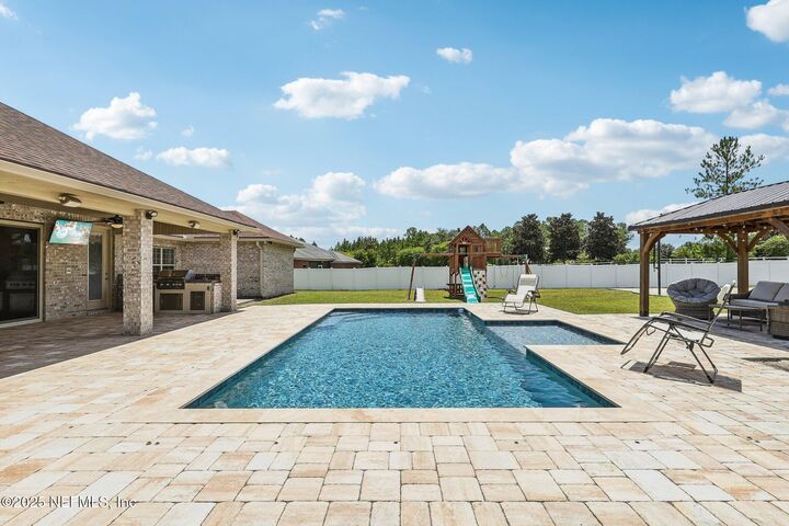 Property Photo:  10114 Fair Hill Court  FL 32219 