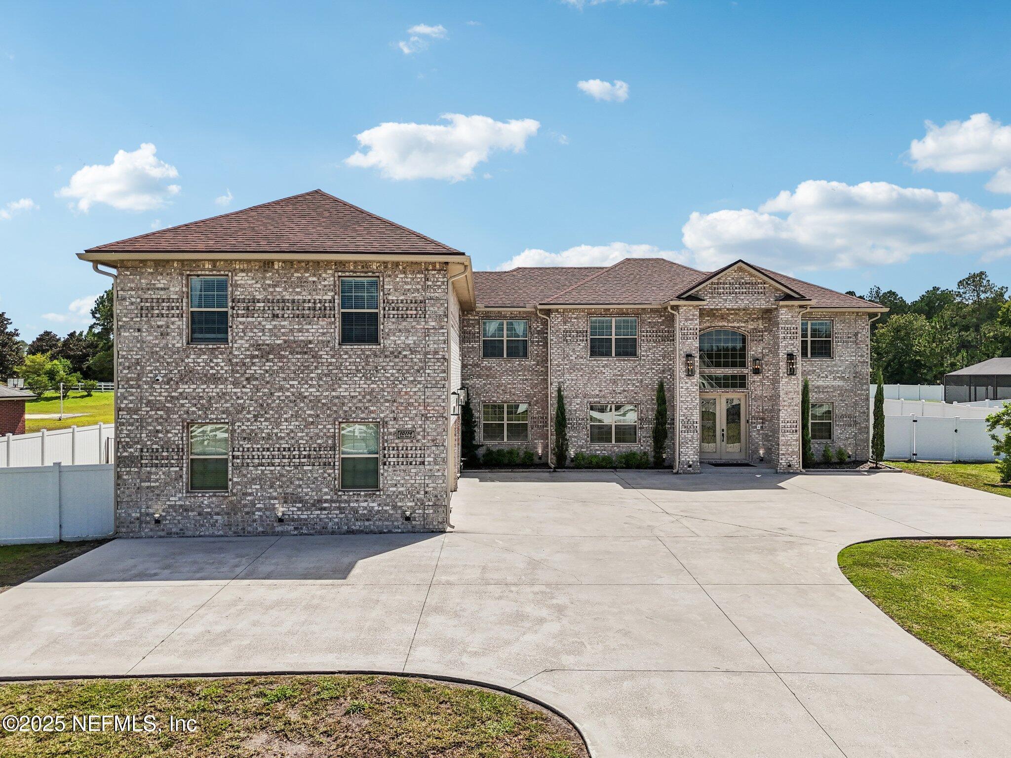 Property Photo: 10114 Fair Hill Court FL 32219