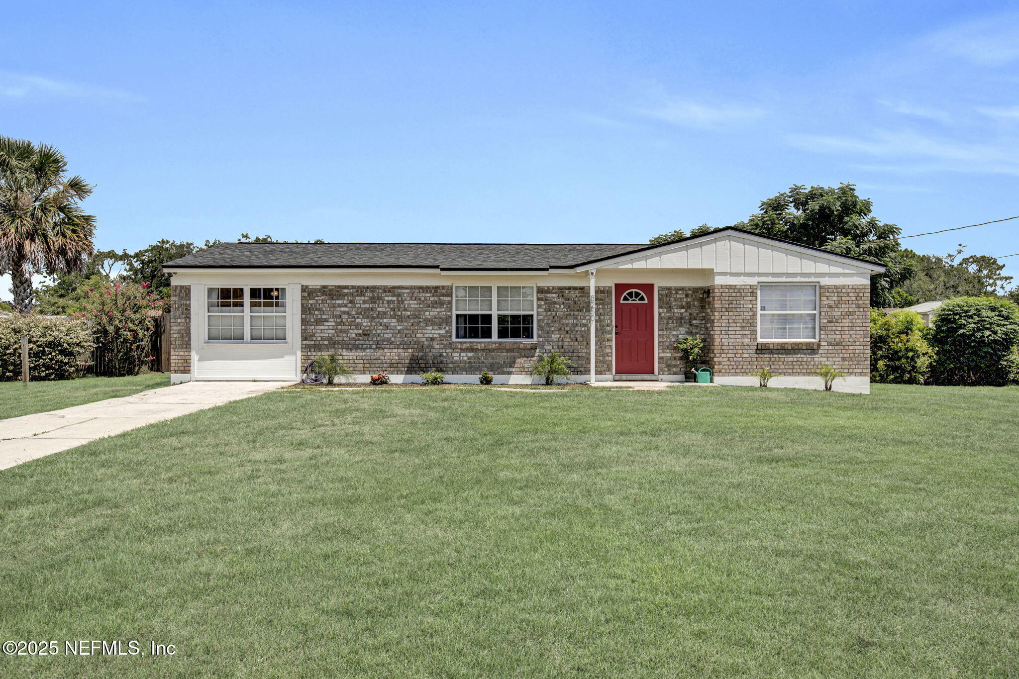 Property Photo: 8250 Springer Court FL 32244