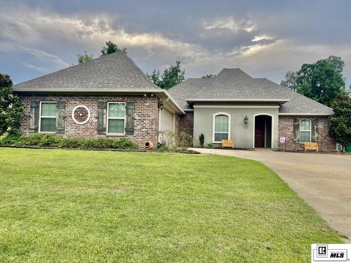 Property Photo: 408 Austin Oaks Circle LA 71292