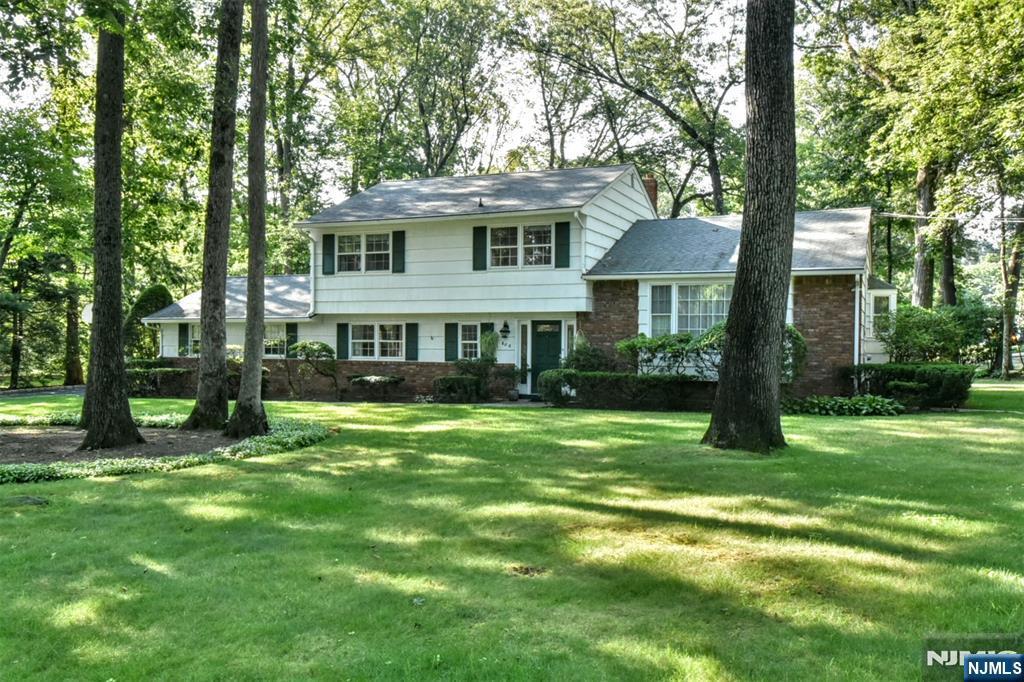 Property Photo: 608 W Covington Place NJ 07417