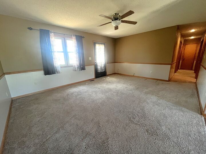 Property Photo: 13704 Forest Ave MO 64670