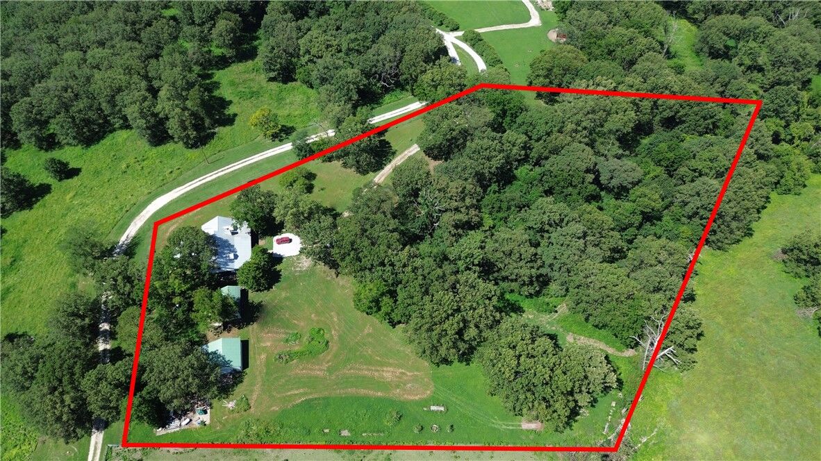 Property Photo:  17052 Robinson Road  AR 72761 