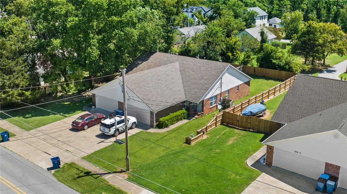 Property Photo:  910 NW A Street 1 &Amp 2  AR 72712 