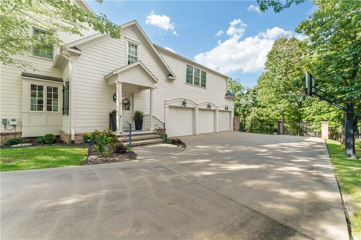 Property Photo: 4953 Prestwick South Circle AR 72704