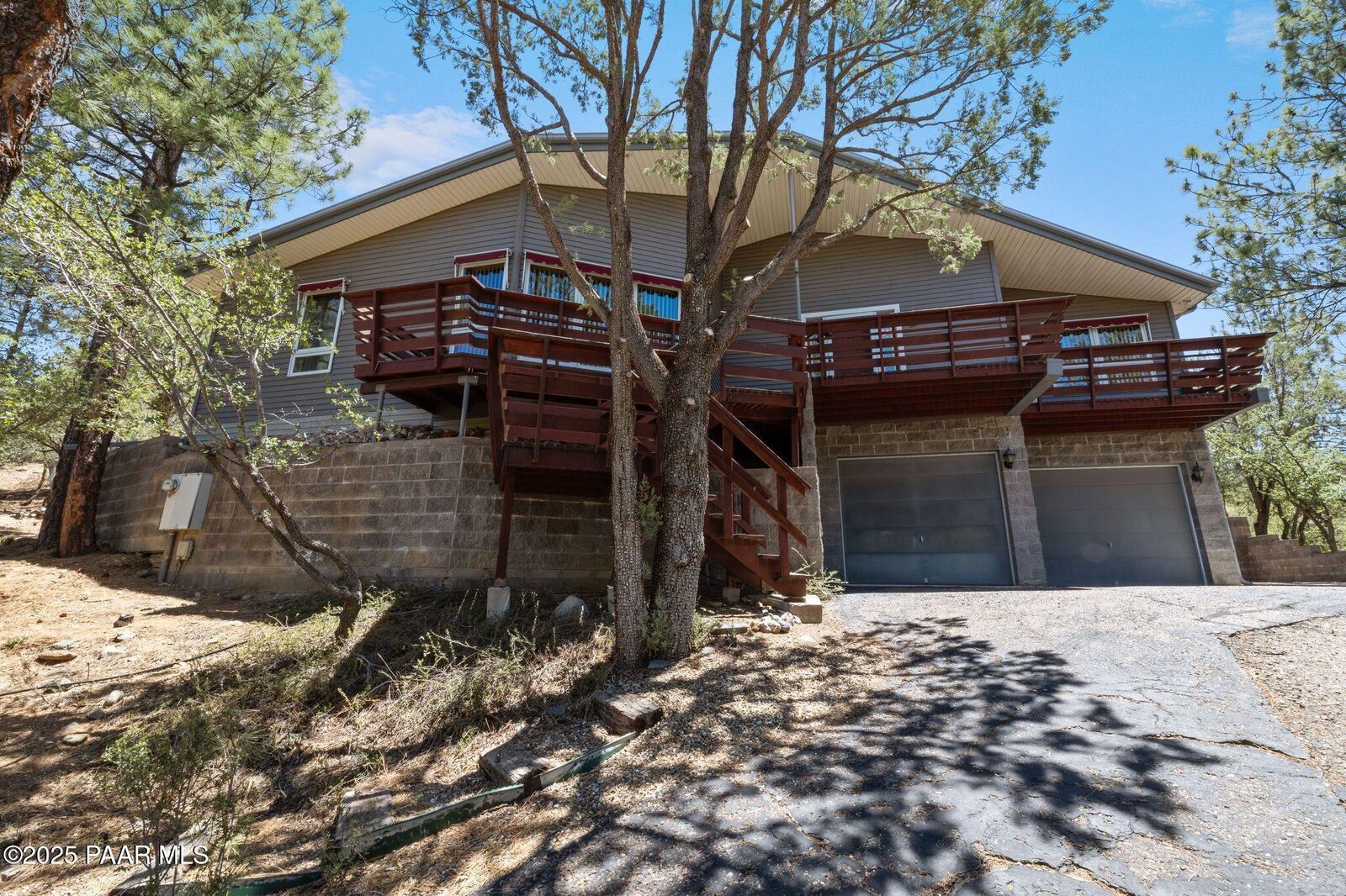 Property Photo:  911 Sugar Loaf Road  AZ 86303 