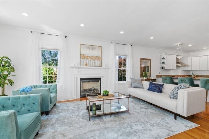 Property Photo:  7 Sherman Pl 7  MA 01890 