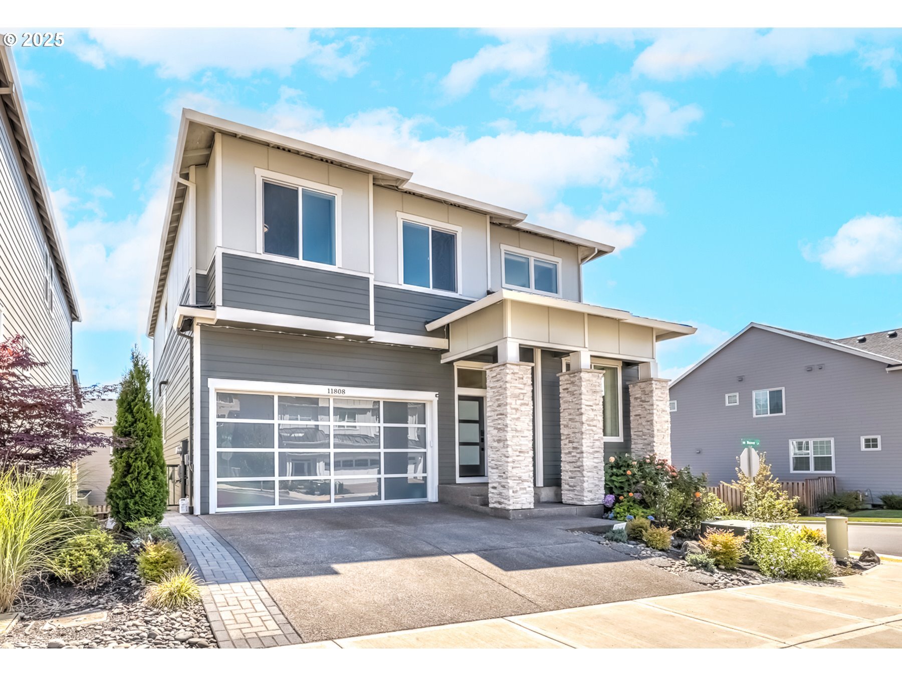 Property Photo: 11808 NW Weaver Ln OR 97229