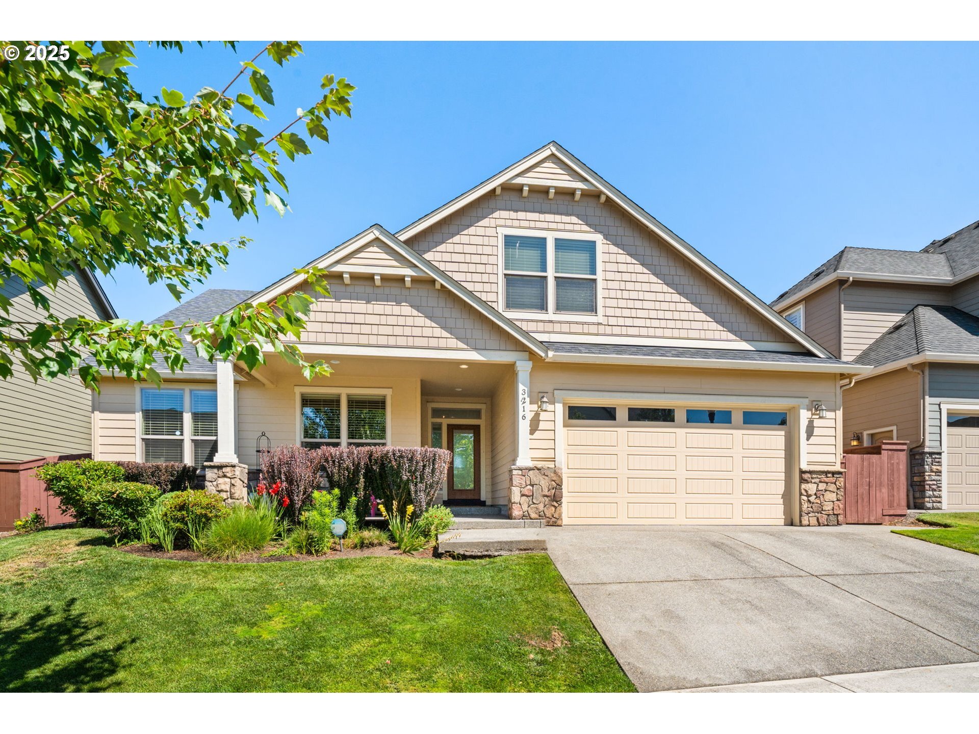 Property Photo:  3216 NW 105th St  WA 98685 