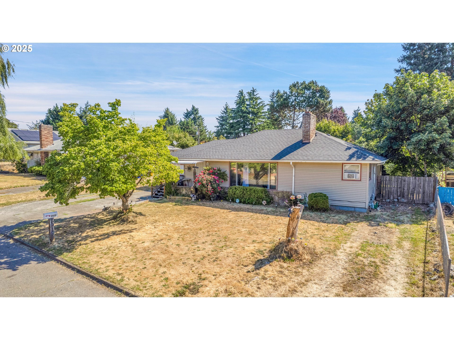 Property Photo: 2918 SE 143rd Ave OR 97236