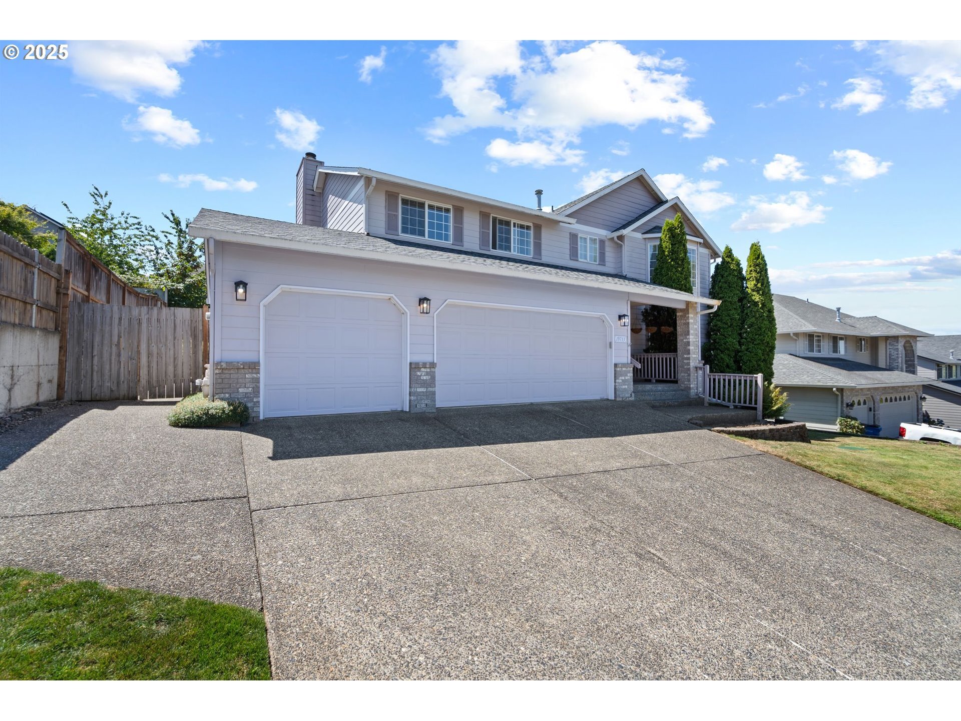 Property Photo: 19713 SE 41st St WA 98607