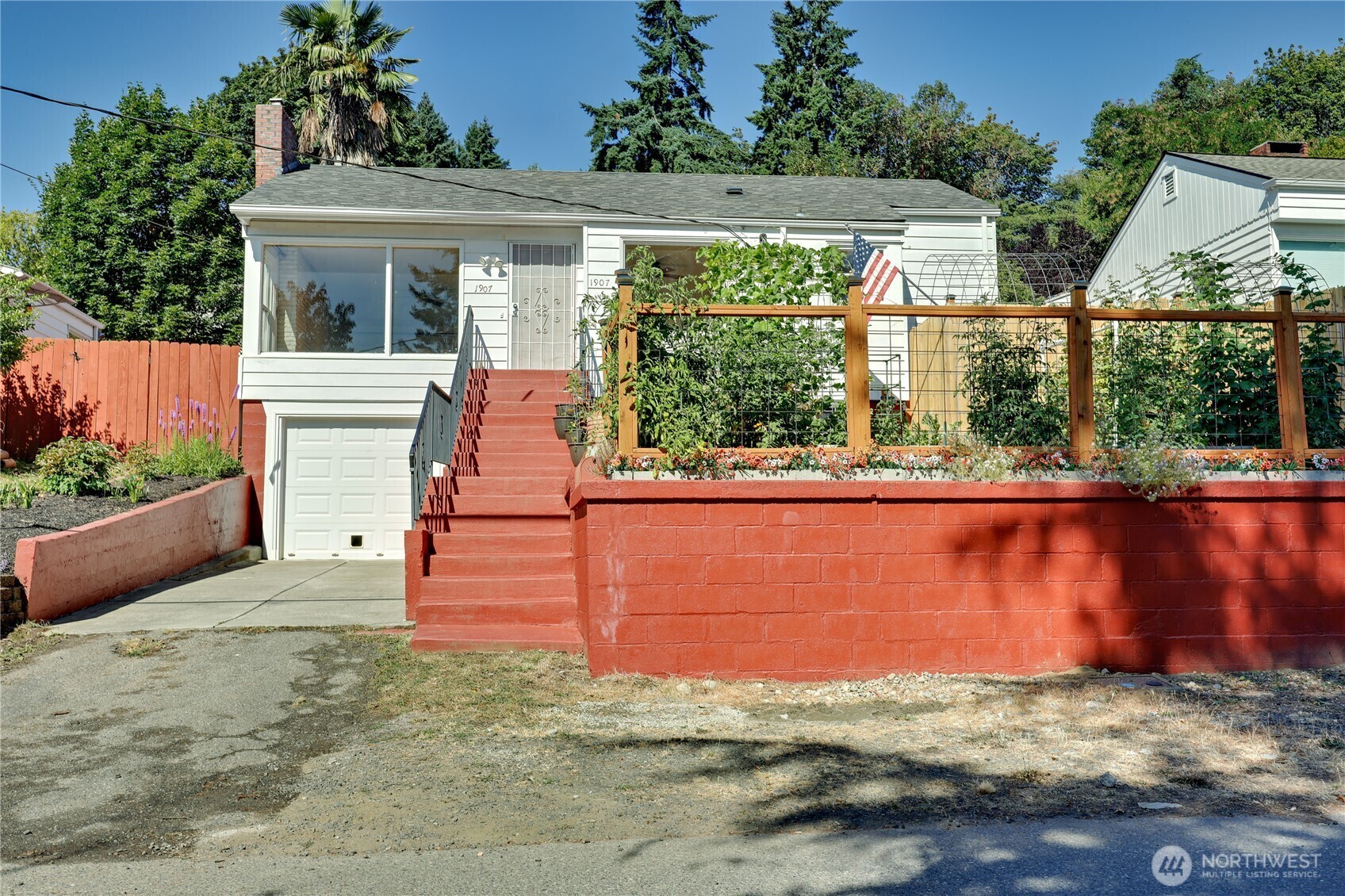 Property Photo: 1907 N Callow Avenue WA 98312