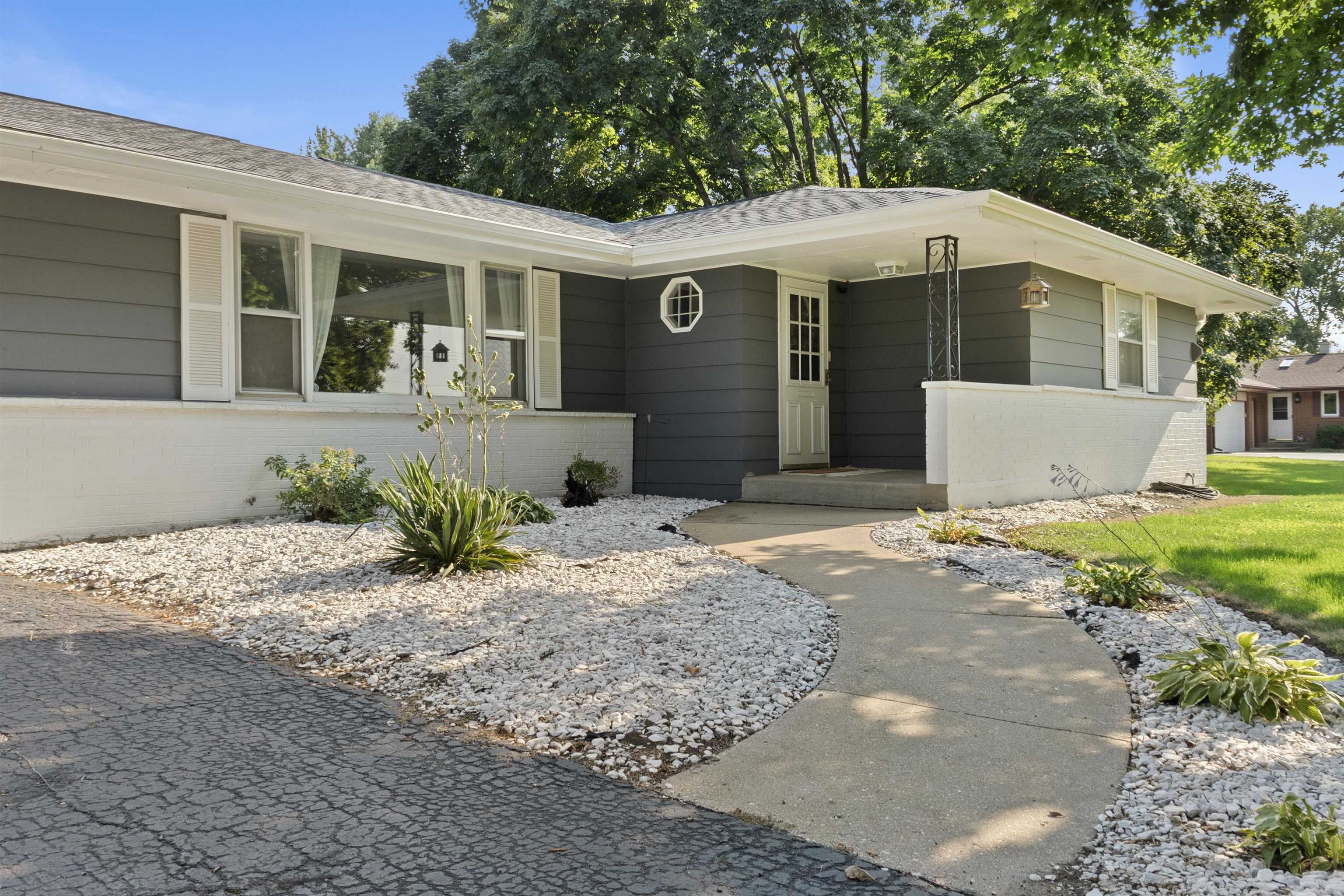 Property Photo:  6951 McCurry Road  IL 61073 