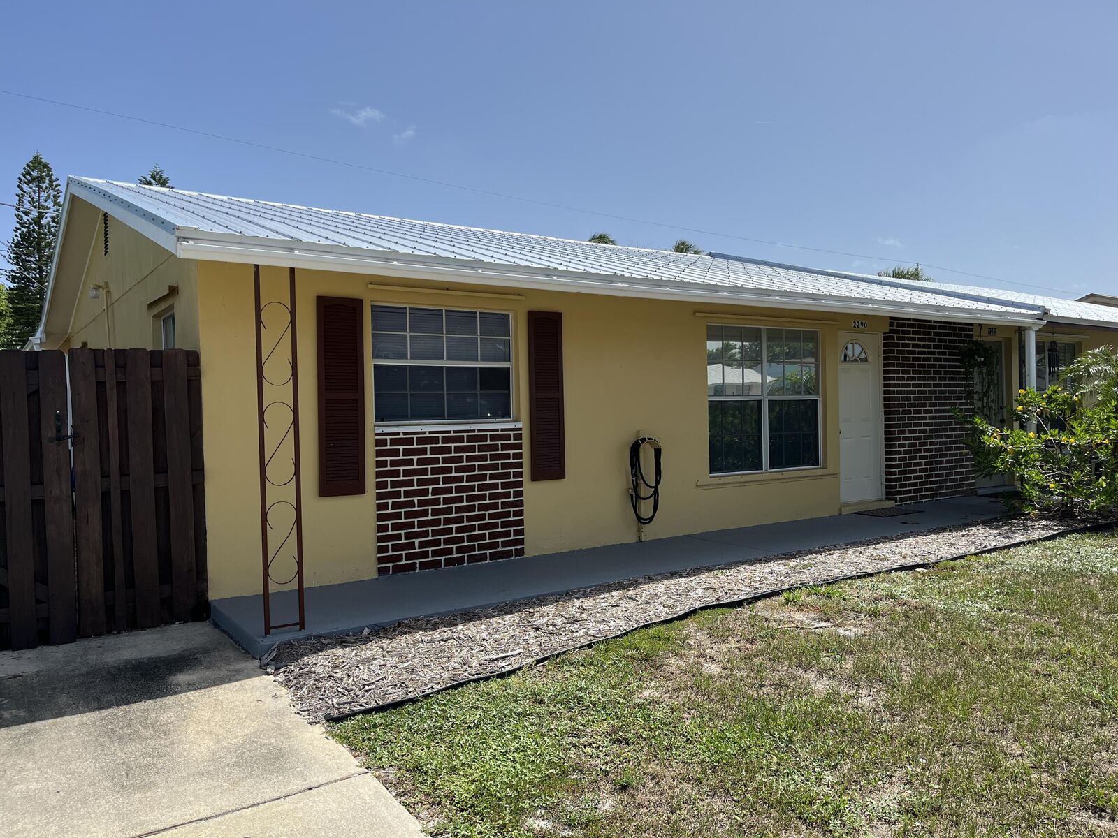 Property Photo: 2290 NE Rustic Way FL 34957