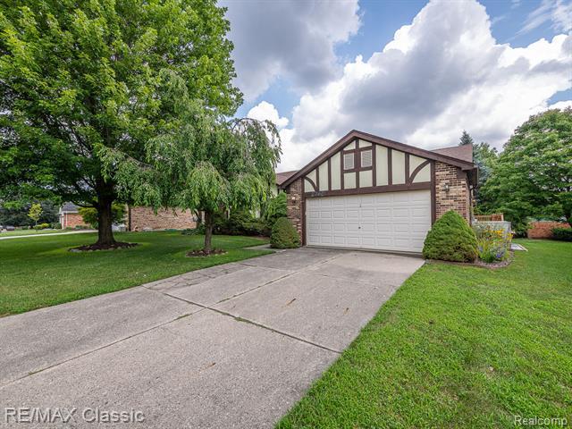 Property Photo: 23810 Harvest Drive MI 48375