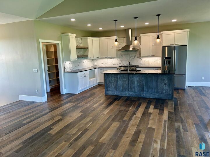 Property Photo: 27124 Meadowlark Ct SD 57032