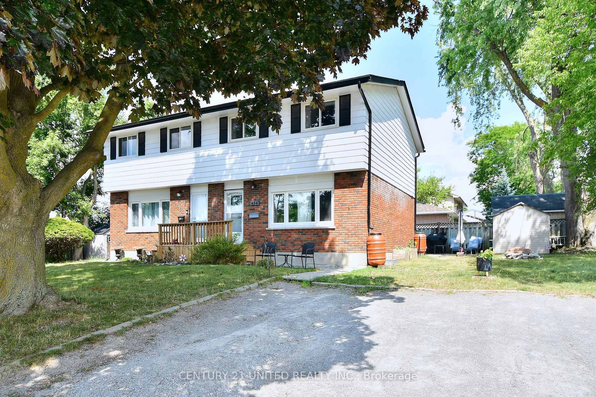 Photo de la propriété:  454 Southpark Drive  ON K9J 1C3 