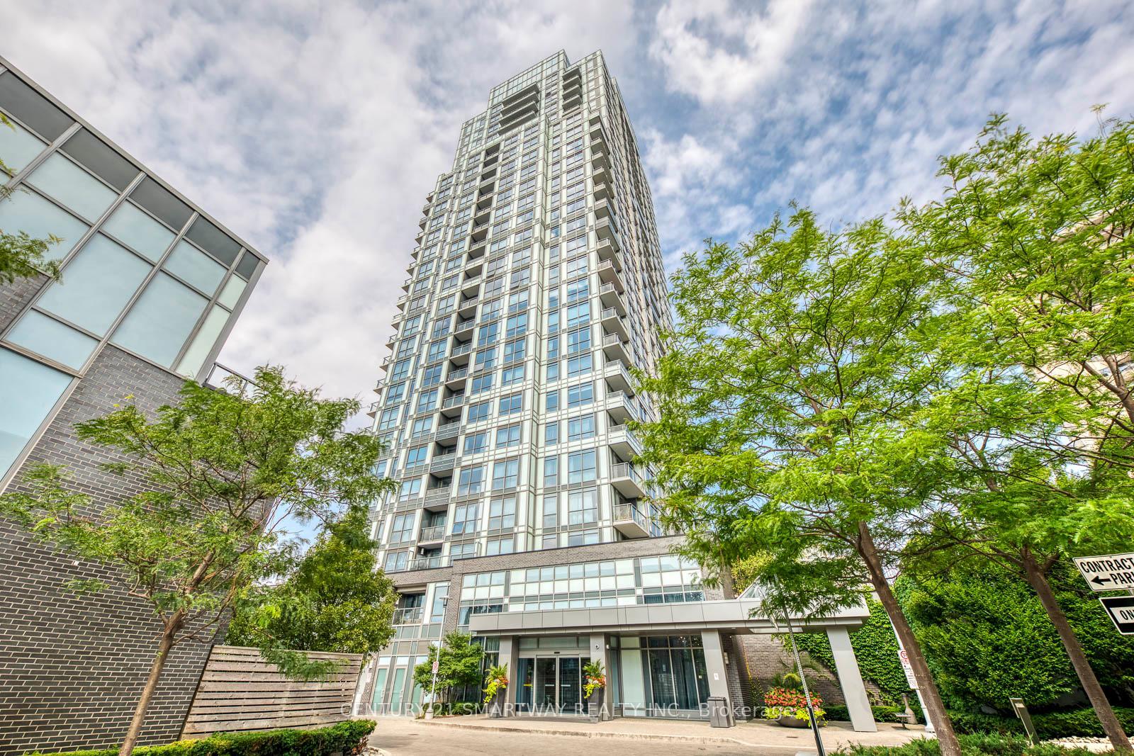 Property Photo:  18 Graydon Hall Drive 905  ON M3A 0A4 