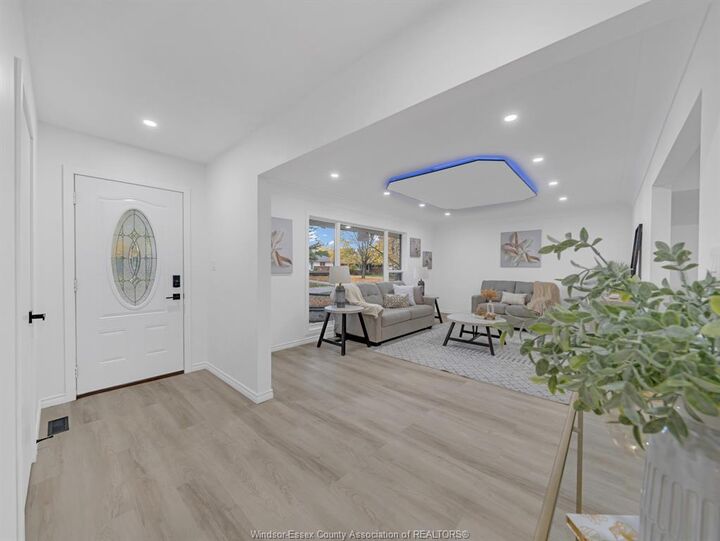 Property Photo: 184 Ellis Street ON N7L 2M1