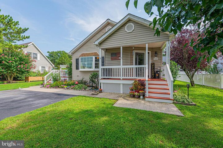 Property Photo: 38280 Clover Lane DE 19945