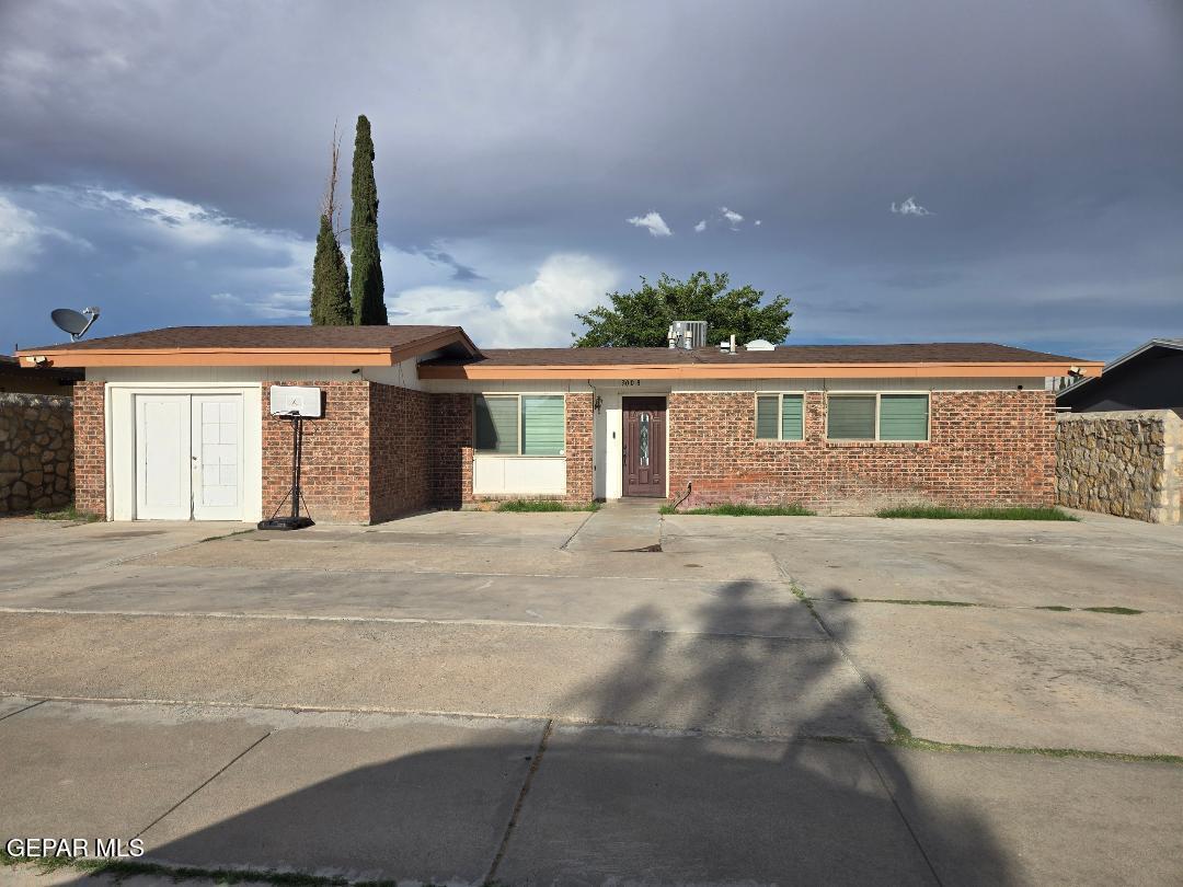 3008 Beachcomber Drive  El Paso TX 79936 photo