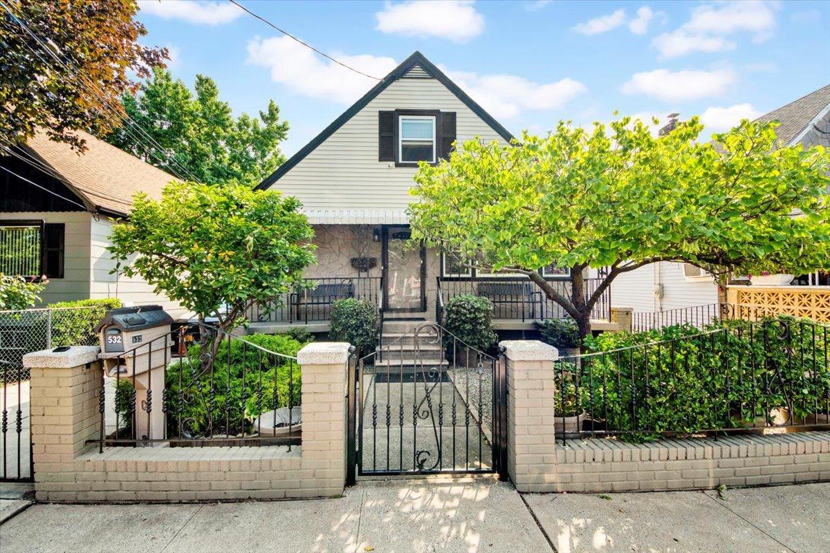 Property Photo: 532 Saint Lawrence Avenue NY 10473