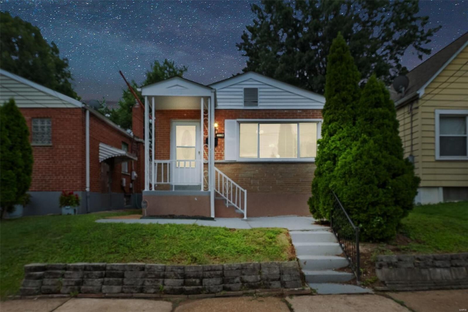 Property Photo:  4082 Schiller Place  MO 63116 