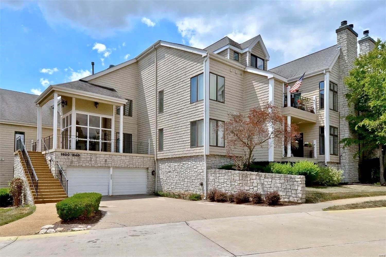 Property Photo:  1610 Lake Knoll Drive 1N  MO 63367 