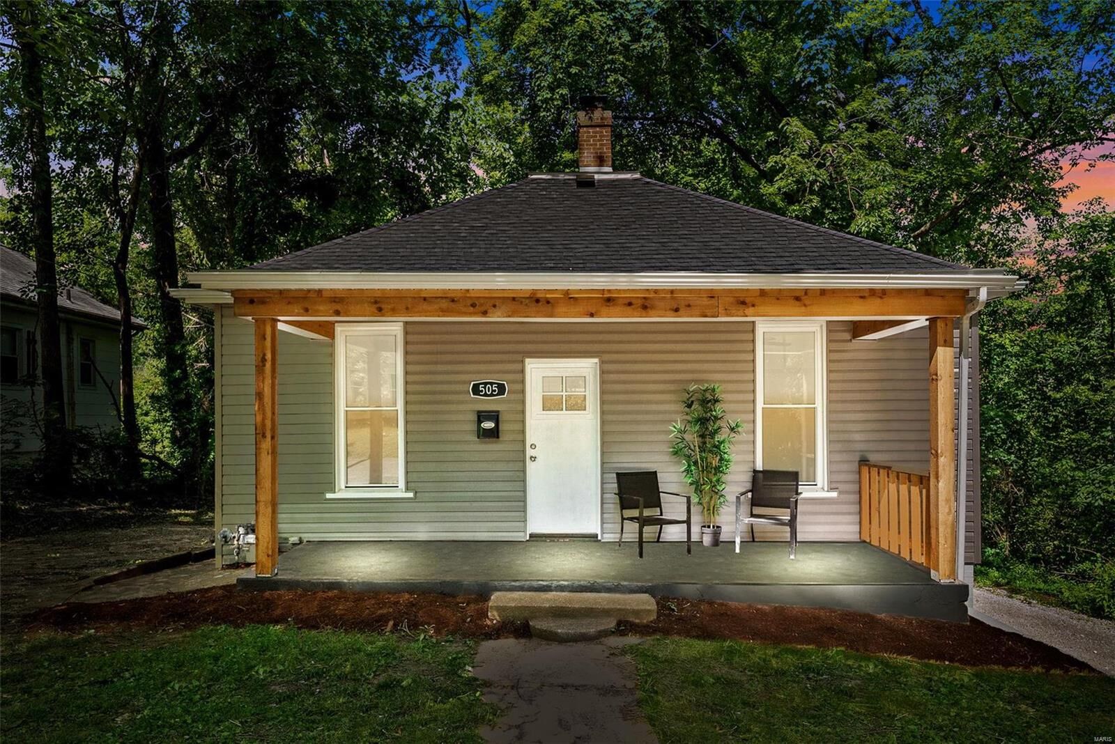 Property Photo:  505 N Hesperia Street  IL 62234