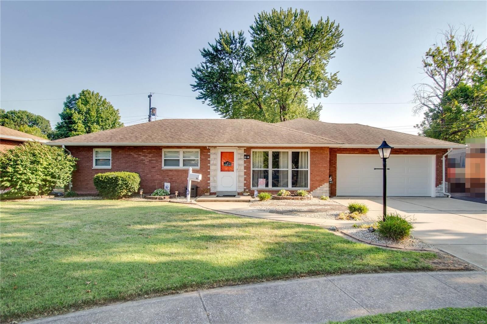 Property Photo:  16 Devon Hill Lane  IL 62040 