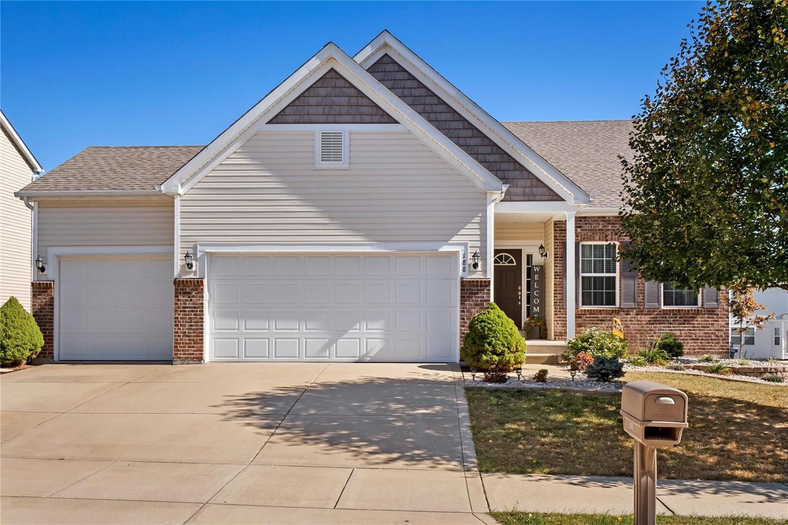 Property Photo: 188 Brighton Park Drive MO 63303