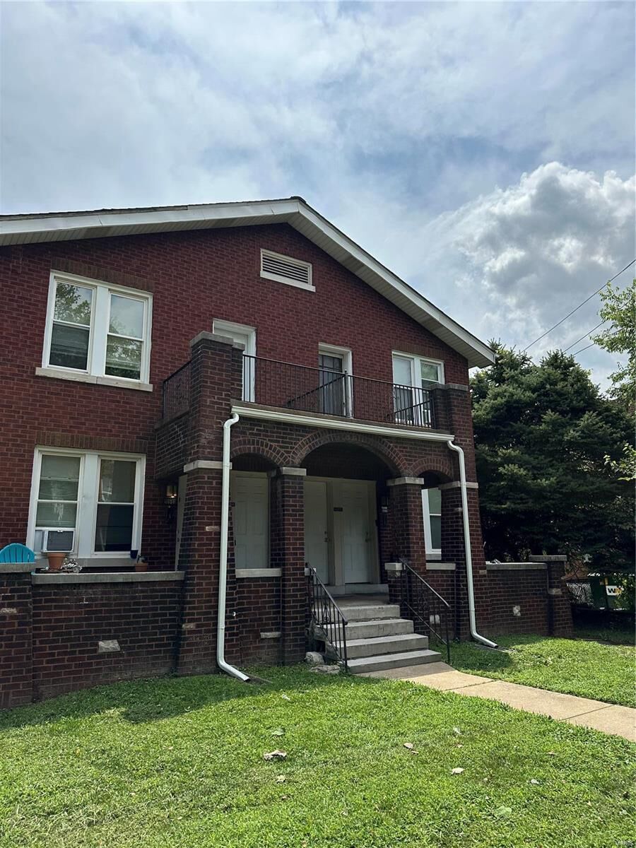 Property Photo: 4030 Hydraulic Avenue A MO 63116