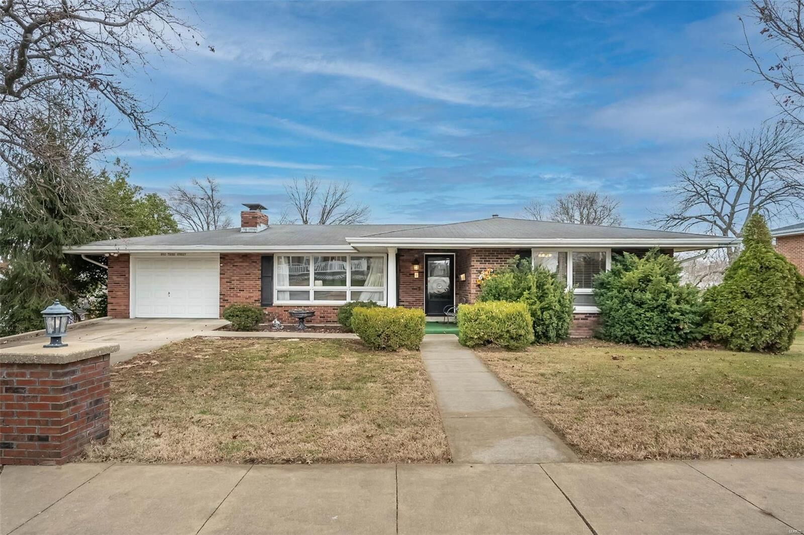 Property Photo:  950 3rd Street  MO 63379 