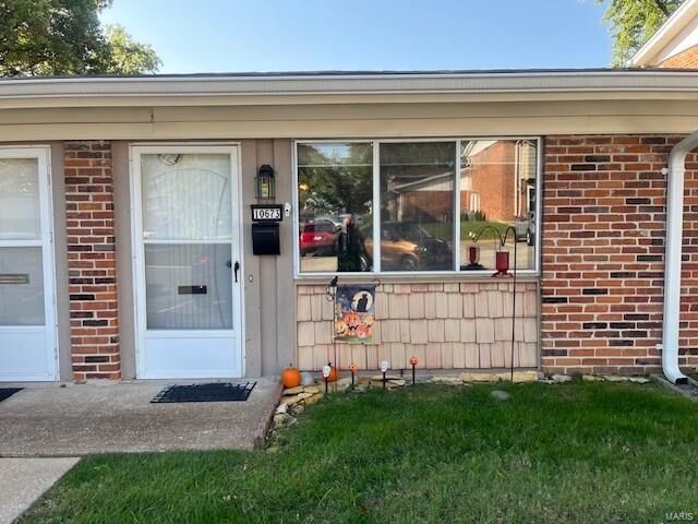 10673 Carroll Wood Way  St Louis MO 63128 photo