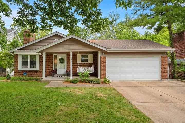 11261 Sherwood Oak Court  St Louis MO 63146 photo