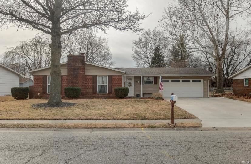 Property Photo:  58 Chateau Drive  IL 62208