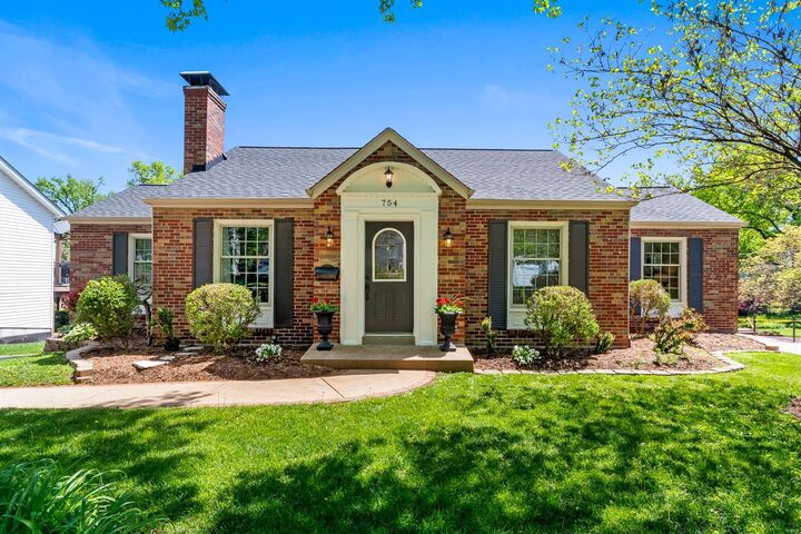 754 Glenvista Place  Glendale MO 63122 photo