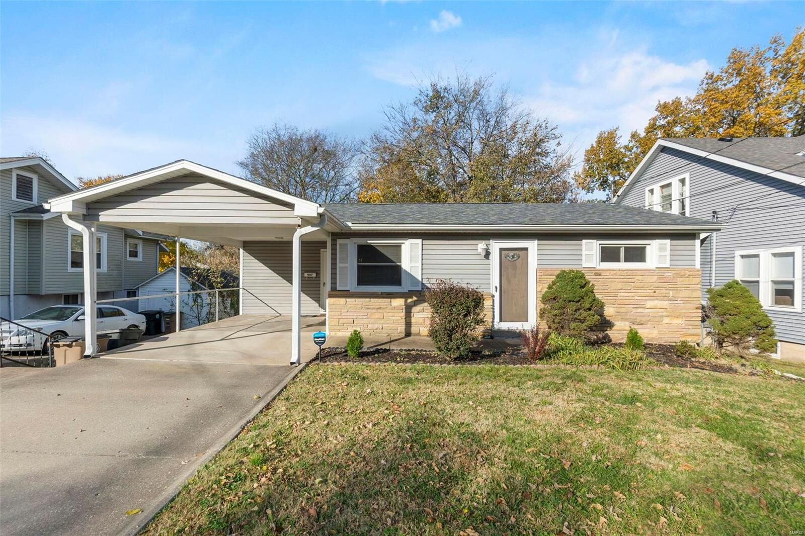 Property Photo: 907 Perry Avenue MO 63701
